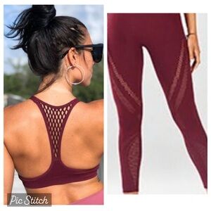 Fabletics Black Cherry Set / Sports bra & Sculptknit leggings / seamless outfit